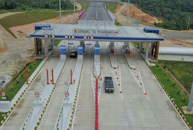 Jalan Tol Pekanbaru - Dumai.